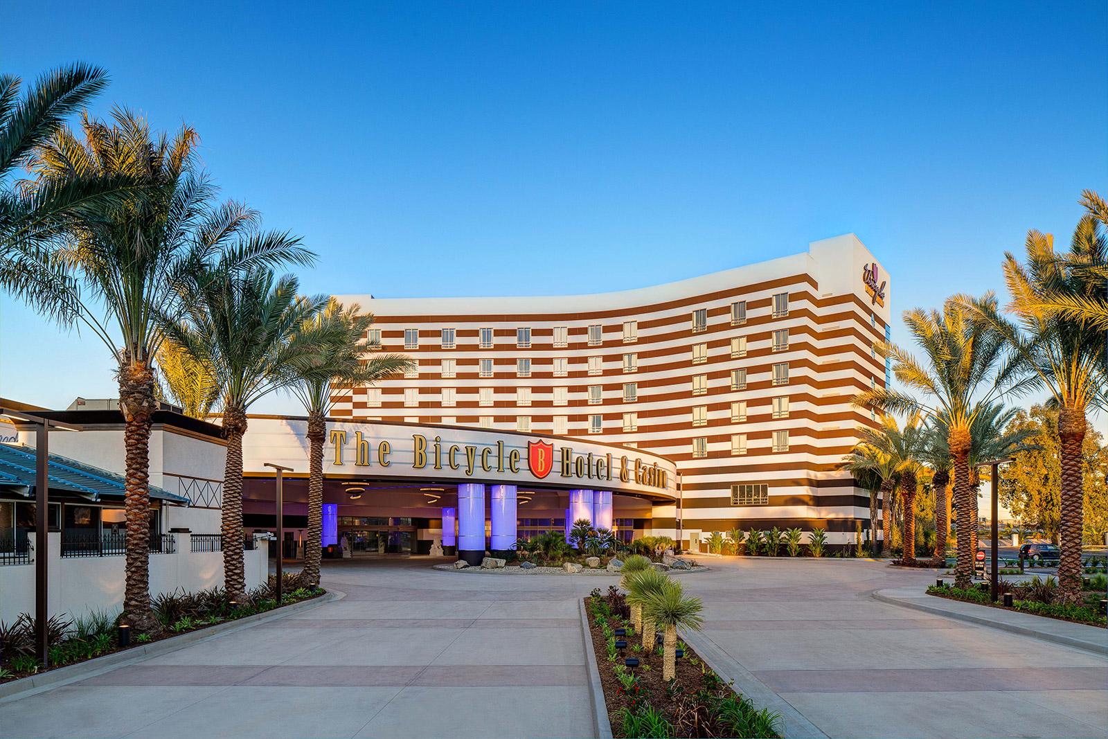 Hotel Parkwest Bicycle Casino Bell Gardens Esterno foto