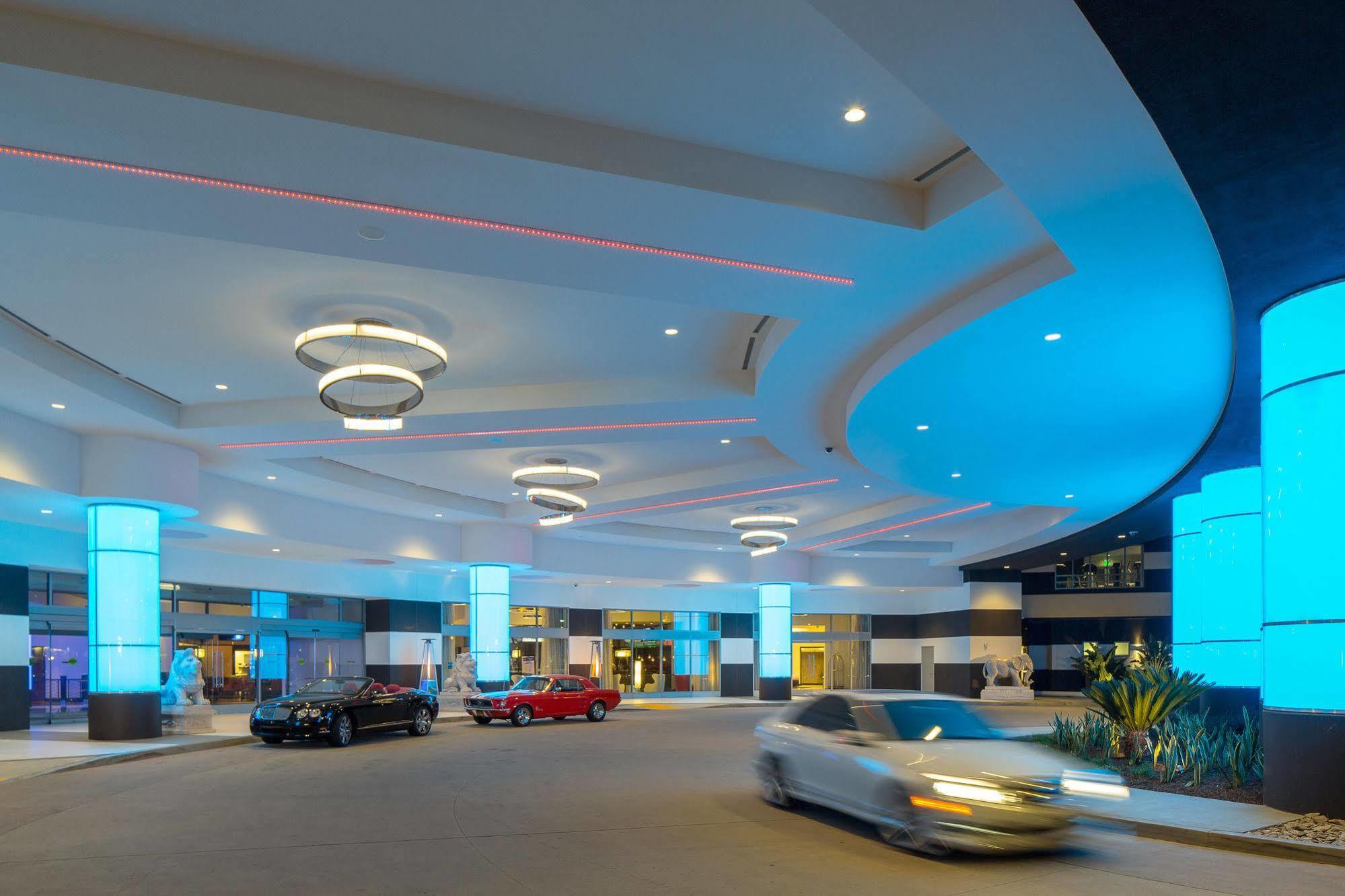 Hotel Parkwest Bicycle Casino Bell Gardens Esterno foto